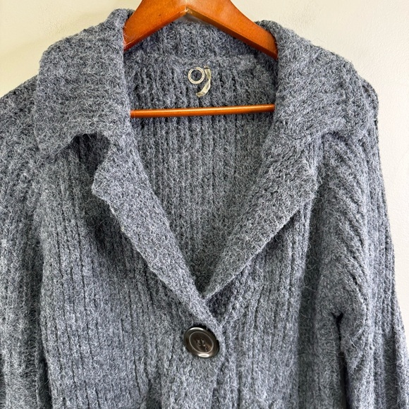 One Girl Who Womens Grey Cardigan Sweater Medium 3/4 Sleeve Knit Size Large - Picture 3 of 15